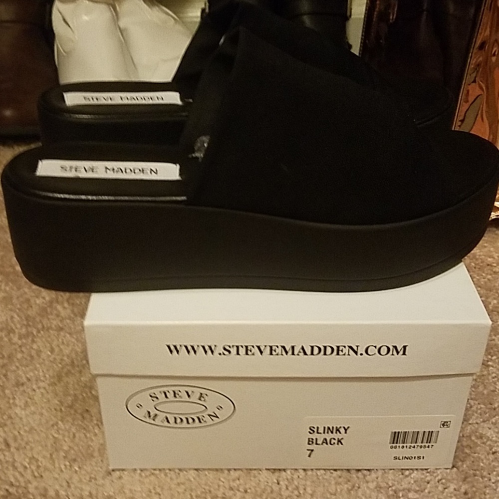 Steve Madden slinky slides